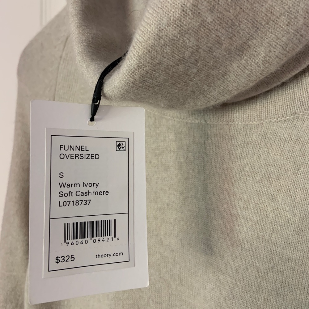 【Theory】NWT$325 Cashmere tattle neck sweater/size S